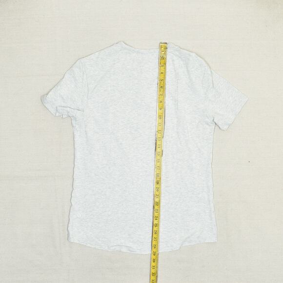 Lululemon Men's Tee Short Sleeve Crew Neck Gym Workout Polyester Gray Size M - Picture 5 of 8